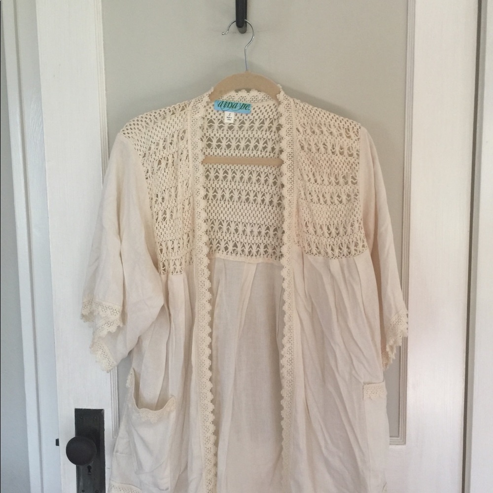 Cream lace kimono